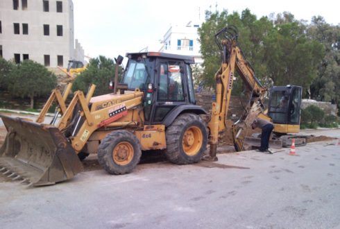 Σύνδεση δικτύου αποχέτευσης ακαθάρτων Αγκάλης με αντλιοστάσιο Πόλης Τήνου