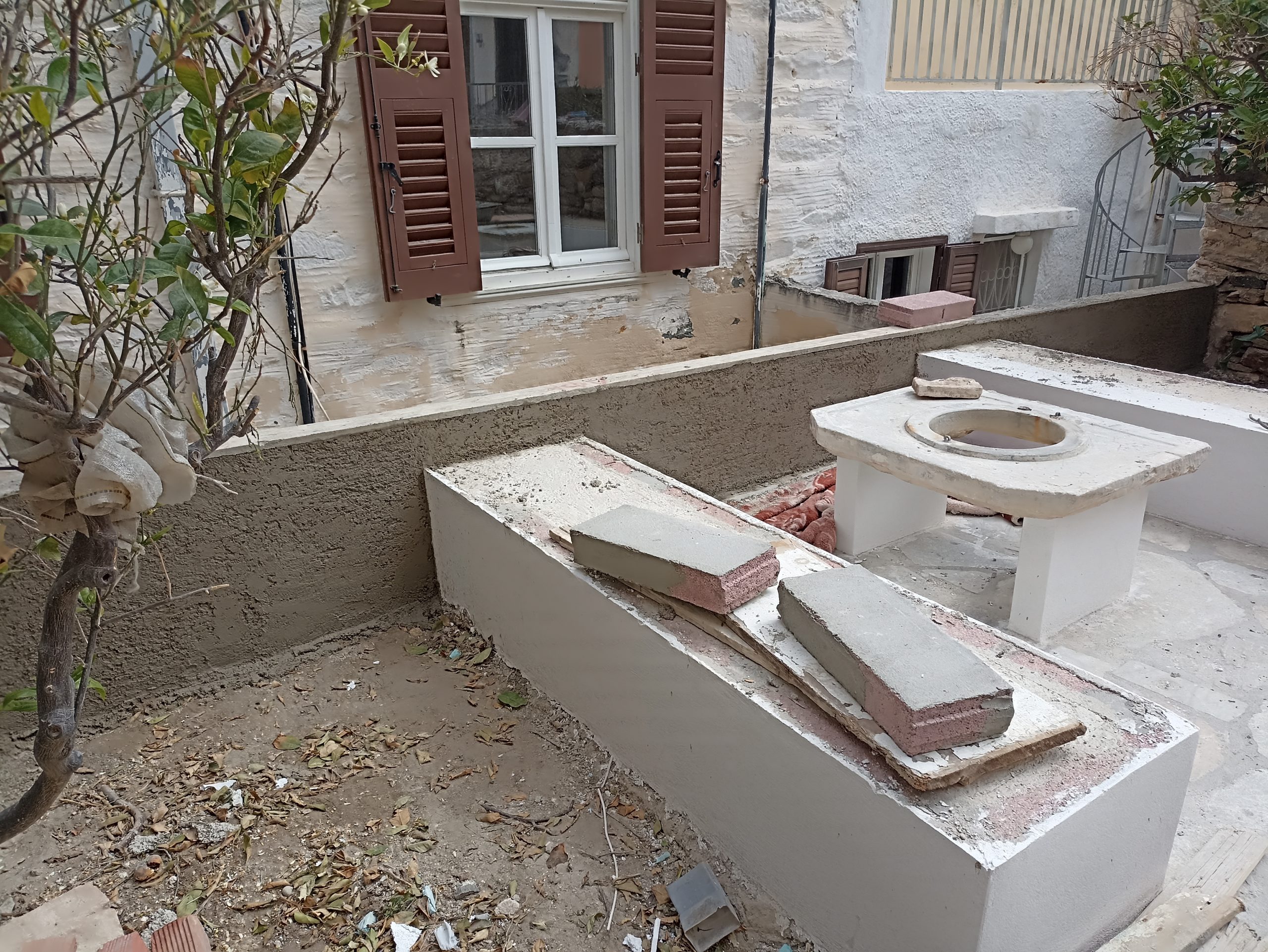 Ανακαίνιση και θερμομόνωση σε οικία στις οδούς Φιλικής Εταιρίας και Σπετσών gallery